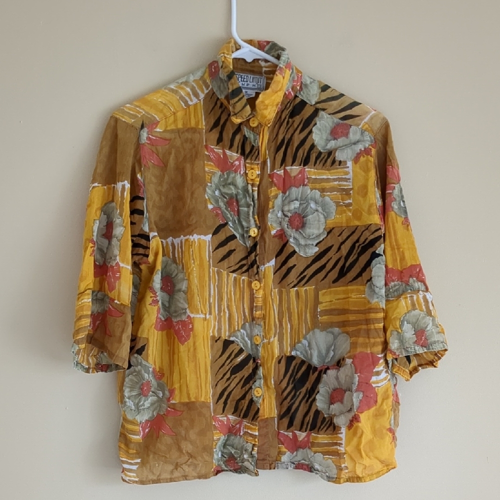 Medium Speed Limit MPH Button Up Shirt Floral Yellow Top Semisheer
